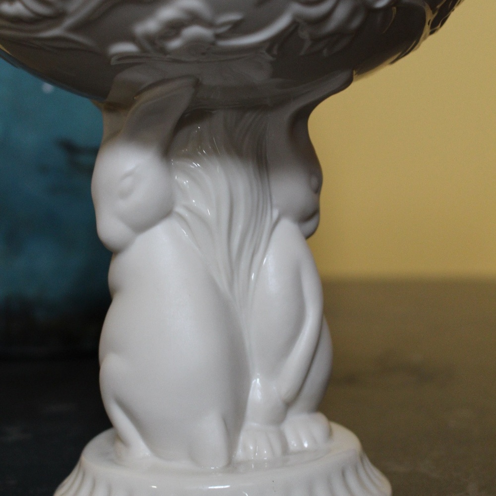 Lenox, Chelsea Crossing Retired Spring Rabbit Bunny Compote Bowl - Picture 4 of 10